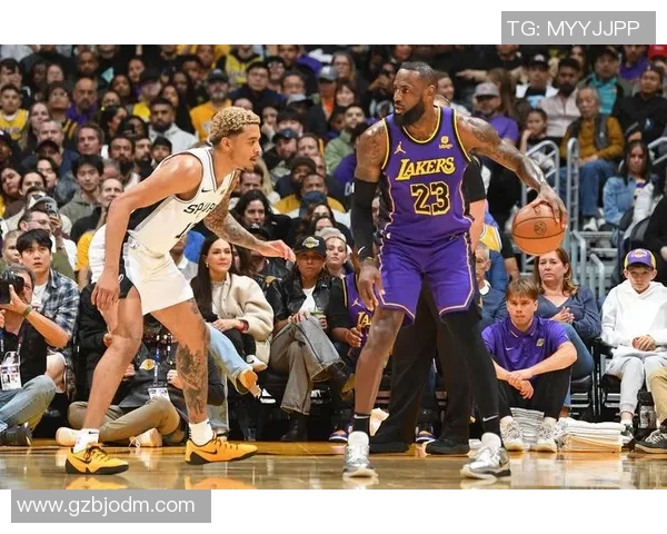 詹姆斯心目中的足球偶像是谁他对哪位明星情有独钟