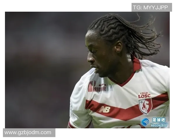 足球明星埃德尔的辉煌职业生涯与他对足球的热爱与奉献