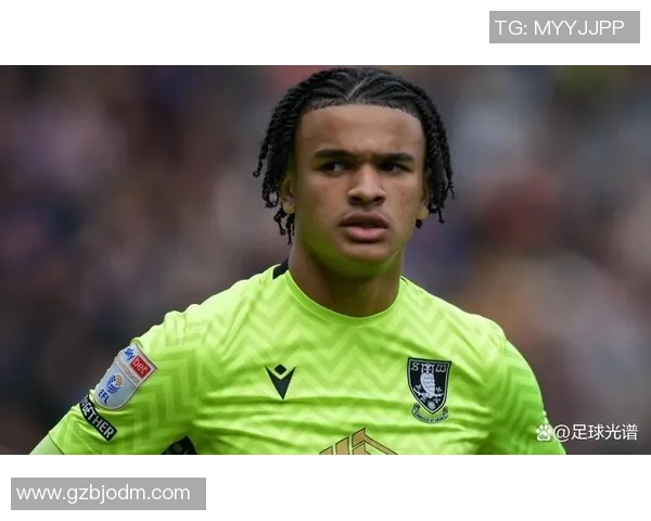 足球明星因财务危机抛售豪宅引发市场关注与投资者热议